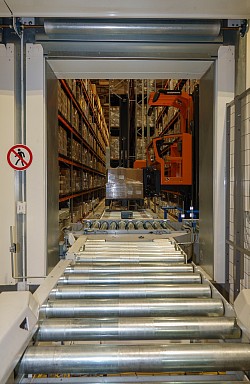 Pallet toegang naar de Coldstore opslag.