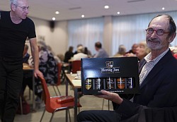 Hans geniet nu al.