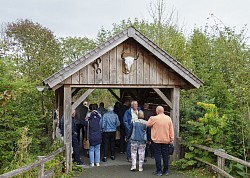 Af en toe even schuilen voor de regen.