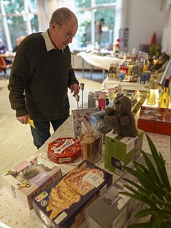 Jos vind het moeilijk om te kiezen.