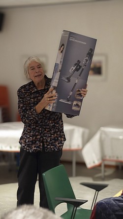 De hoofdprijs. Een steelstofzuiger.