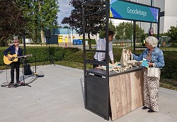 Ontvangst van een Goodiebag met inhoud.